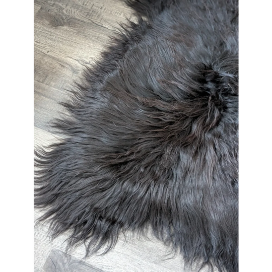 AN20❤️57" x 32" Massive Natural Black Icelandic Sheepskin