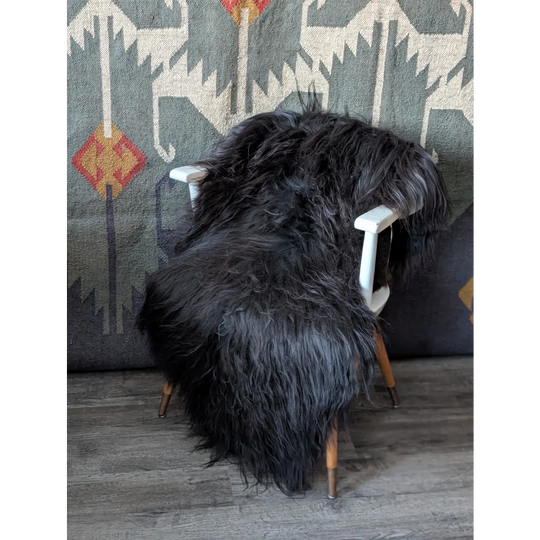 AN20❤️57" x 32" Massive Natural Black Icelandic Sheepskin