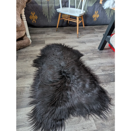 AN20❤️57" x 32" Massive Natural Black Icelandic Sheepskin