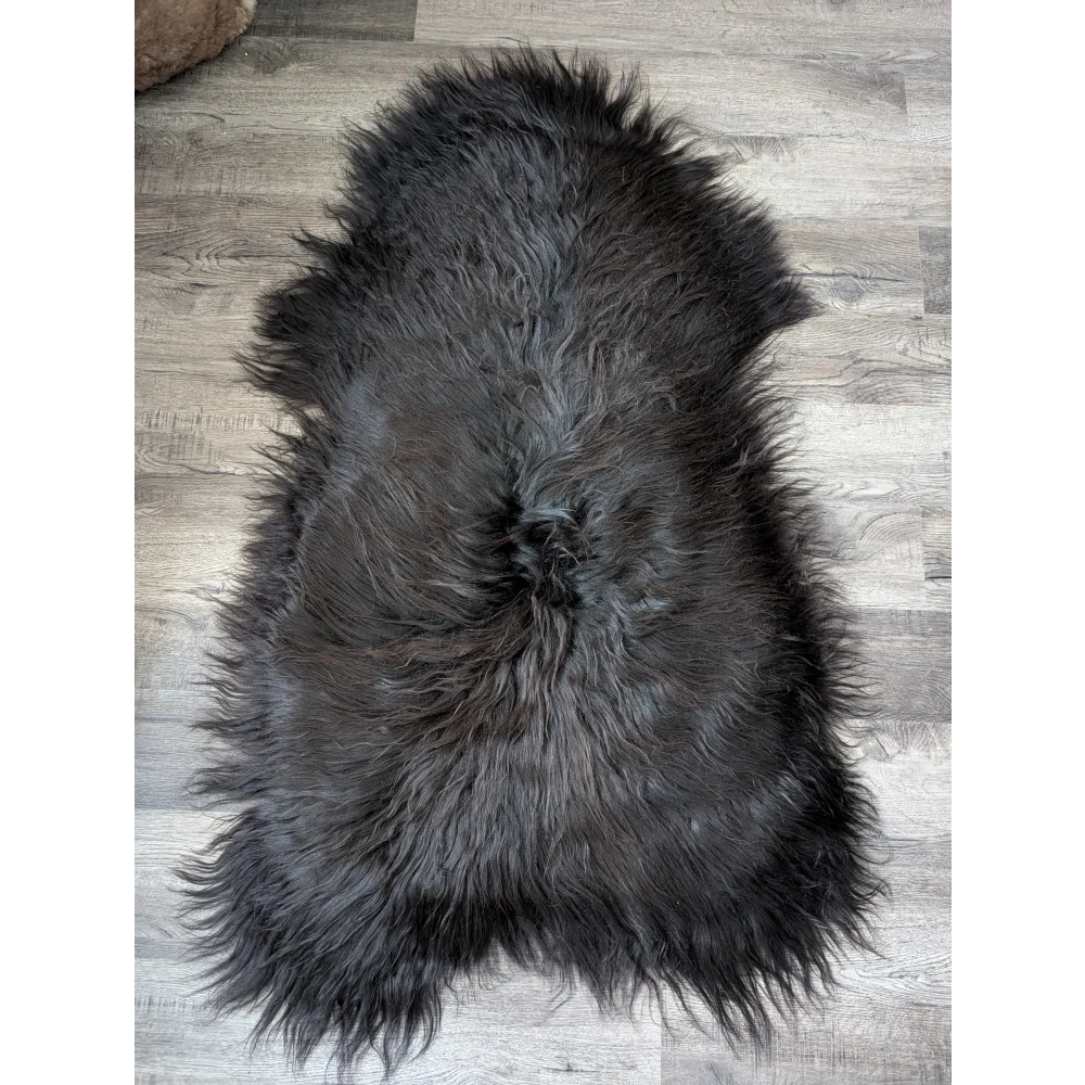 AN20❤️57" x 32" Massive Natural Black Icelandic Sheepskin