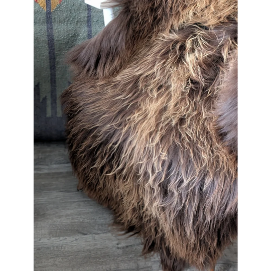 AN22❤️56" x 35" Massive Bronze Icelandic Sheepskin