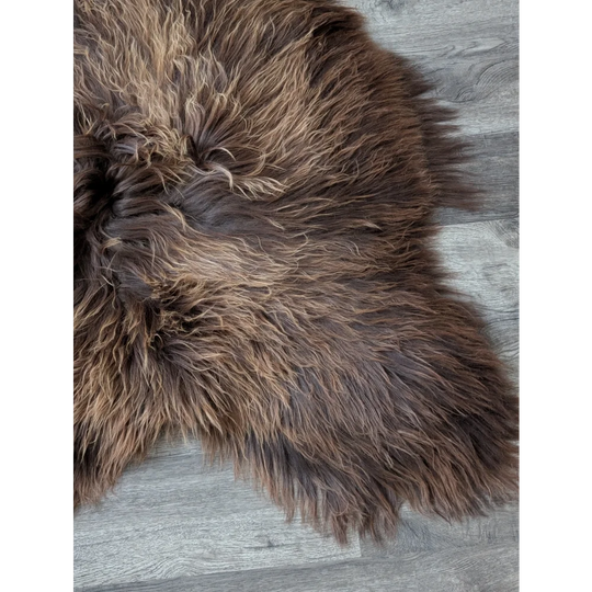 AN22❤️56" x 35" Massive Bronze Icelandic Sheepskin