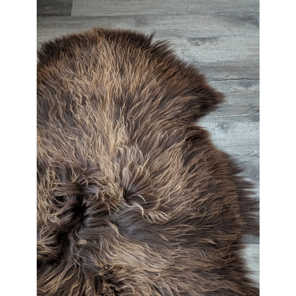 AN22❤️56" x 35" Massive Bronze Icelandic Sheepskin