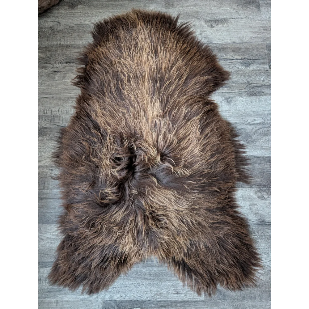 AN22❤️56" x 35" Massive Bronze Icelandic Sheepskin