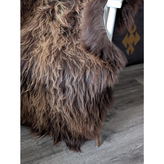 AN22❤️56" x 35" Massive Bronze Icelandic Sheepskin