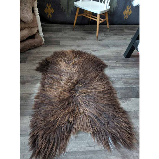 AN24❤️58" x 35" Massive Bronze Icelandic Sheepskin