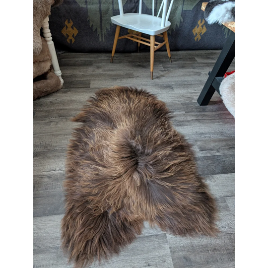 AN25❤️57" x 32" Massive Bronze Icelandic Sheepskin