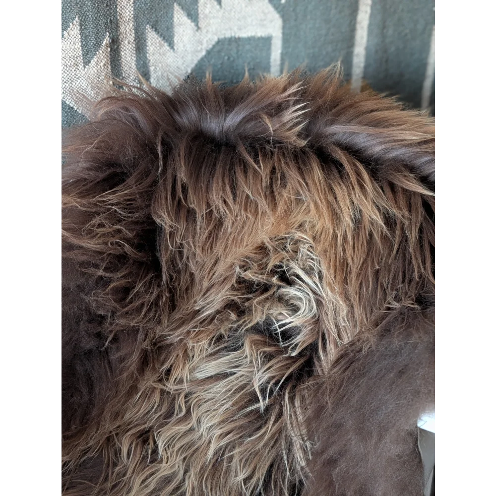 AN26❤️57" x 34" Massive Bronze Icelandic Sheepskin