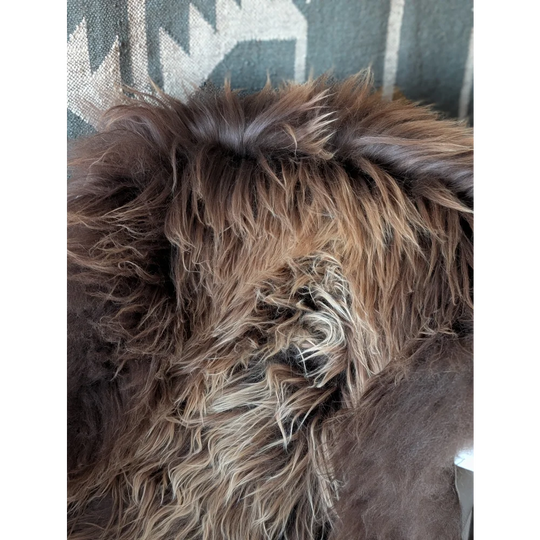 AN26❤️57" x 34" Massive Bronze Icelandic Sheepskin