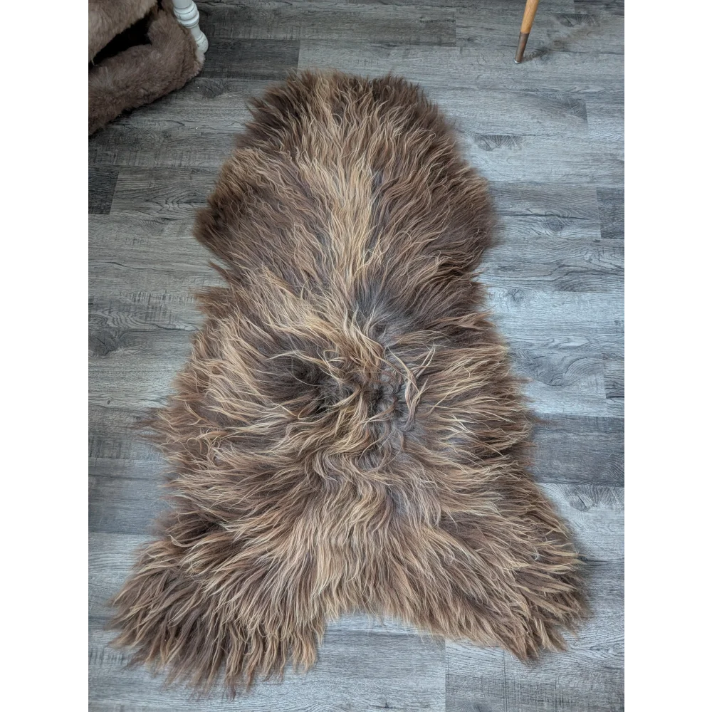 AN27❤️58" x 31" Massive Bronze Icelandic Sheepskin