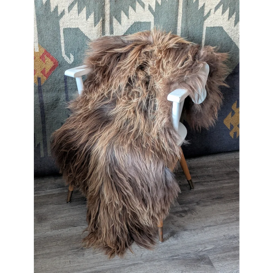 AN27❤️58" x 31" Massive Bronze Icelandic Sheepskin