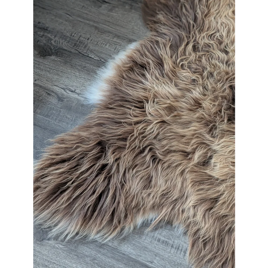 AN30❤️56" x 33" Massive Bronze Icelandic Sheepskin
