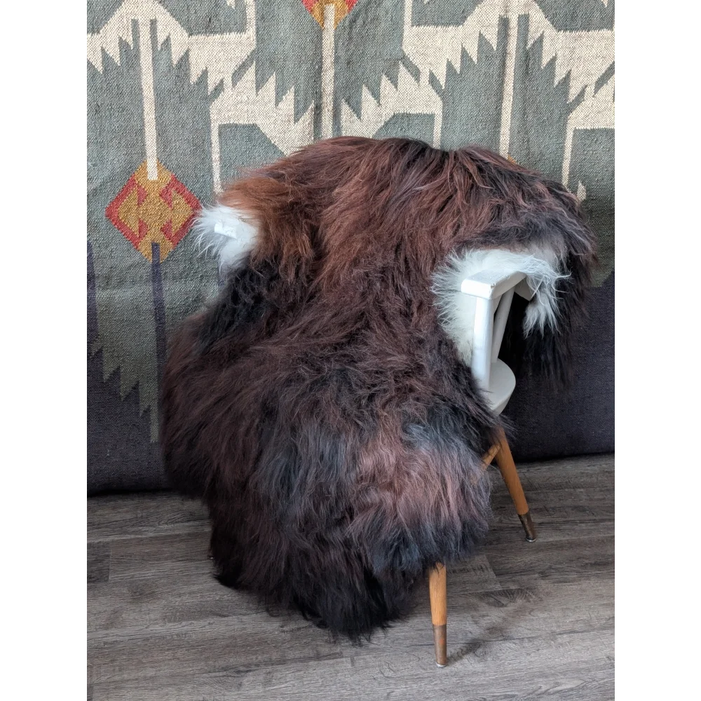 AN5❤️60" x 36" Massive Dark Bronze Icelandic Sheepskin