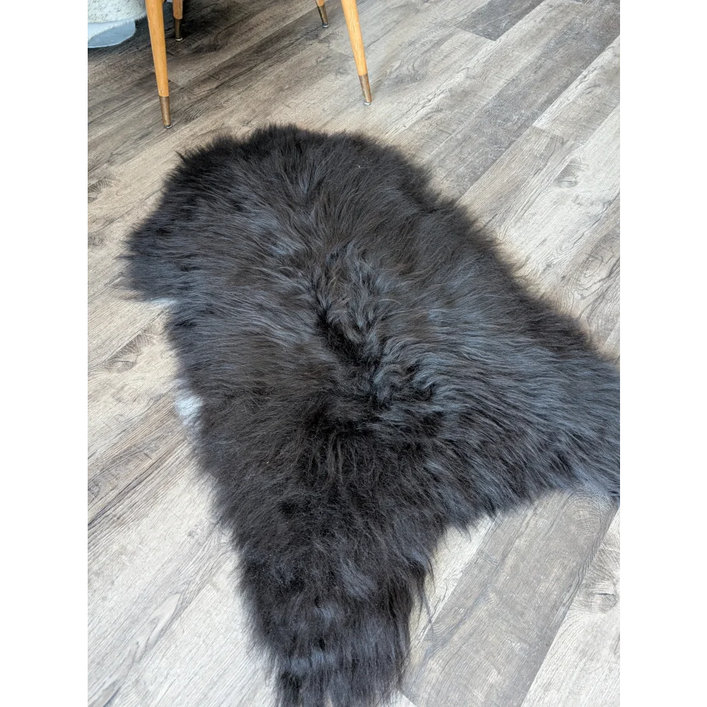 Soft Icelandic sheepskin rug AN50 50x28 plush gray fluffy texture