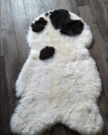APR13❤️ 53 x 32’ Natural Spotted Icelandic Shorn Sheepskin