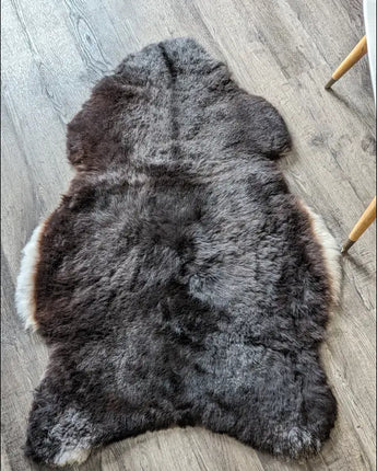 APR5 ❤️ 54’ x 36’ Natural Wolf Icelandic Shorn Sheepskin