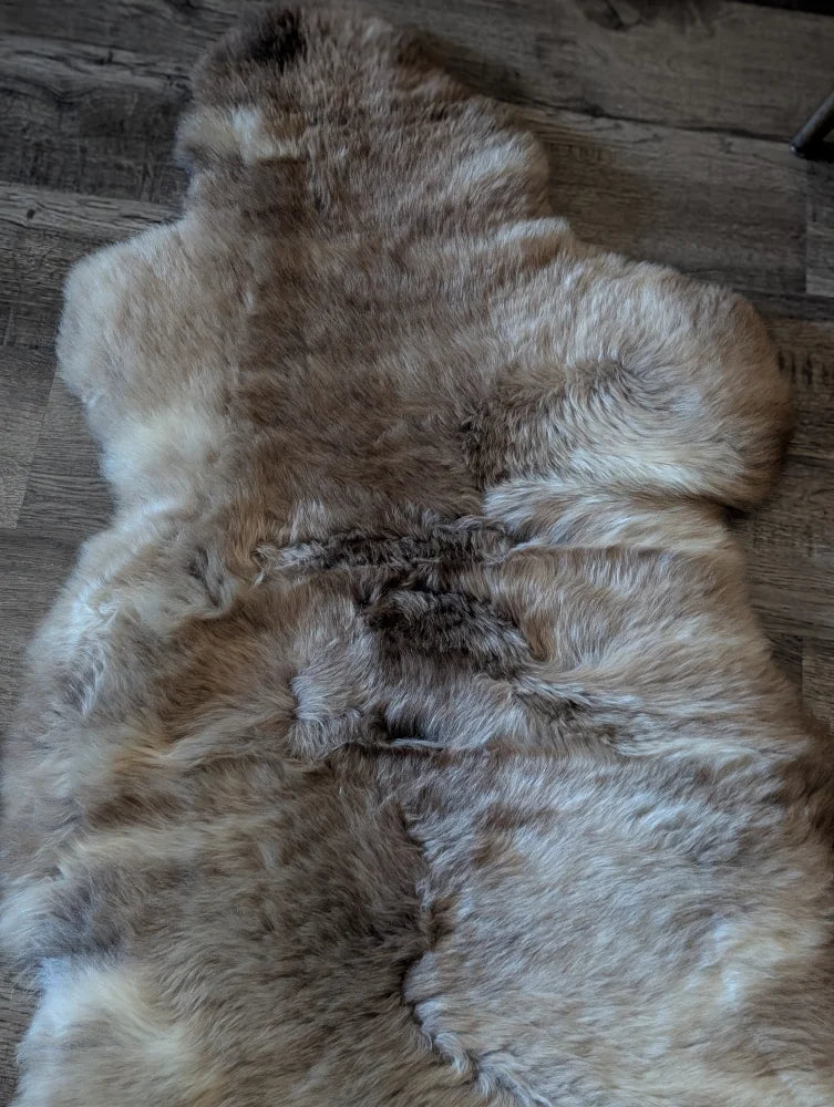 British isles sheepskin rug natural tones soft dense fur 49 x 22 inches plush and cozy isles sheepskin product