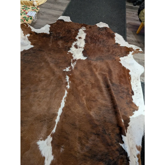 Gorgeous extra large cowhide rug with brown white patches, soft underfoot