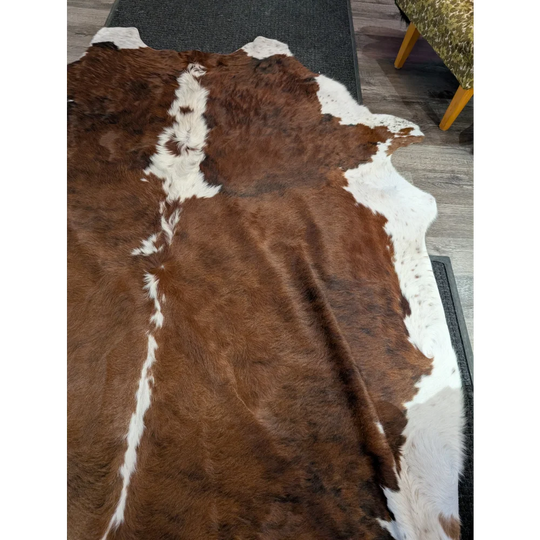 Gorgeous extra large cowhide rug with brown white patches, soft underfoot