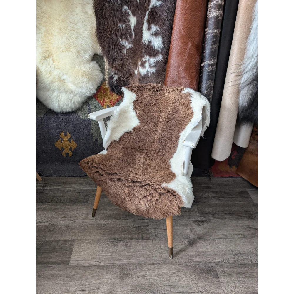 Fluffy cloud sheepskin rug on white chair, Oeko Tex 40x26