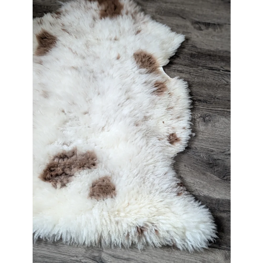 Fluffy cloud like oeko tex sheepskin rug, white brown spotted, 42x25
