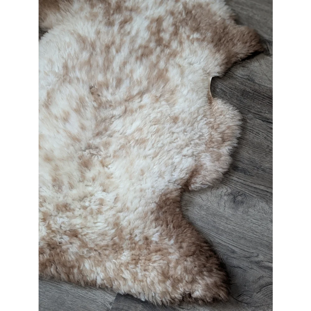 Fluffy cloud like Oeko Tex sheepskin rug 38x24 CSA18 cream speckled