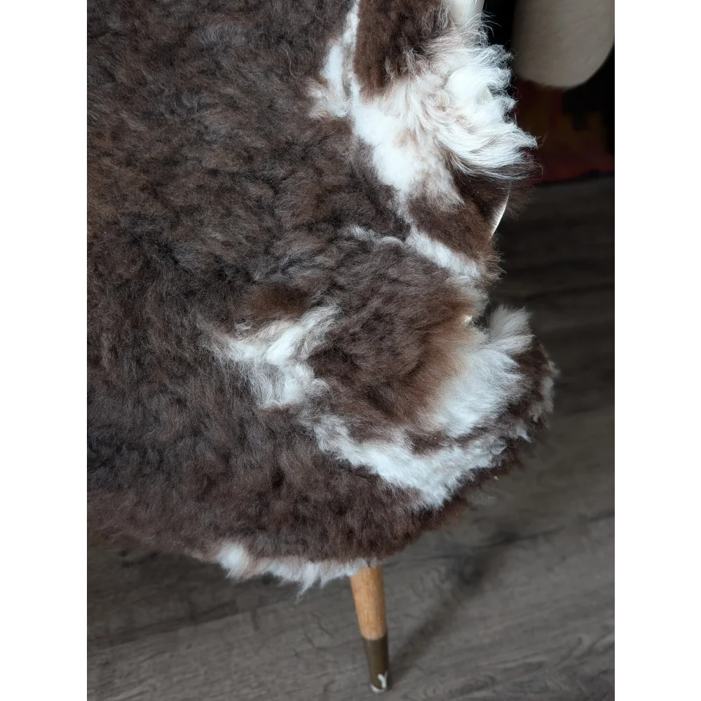 Fluffy cloud like Oeko-Tex sheepskin chair 42.5x29.5in CSA21