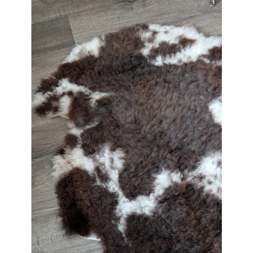 Fluffy cloud like Oeko-Tex sheepskin rug, 42.5x29.5in brown white fur