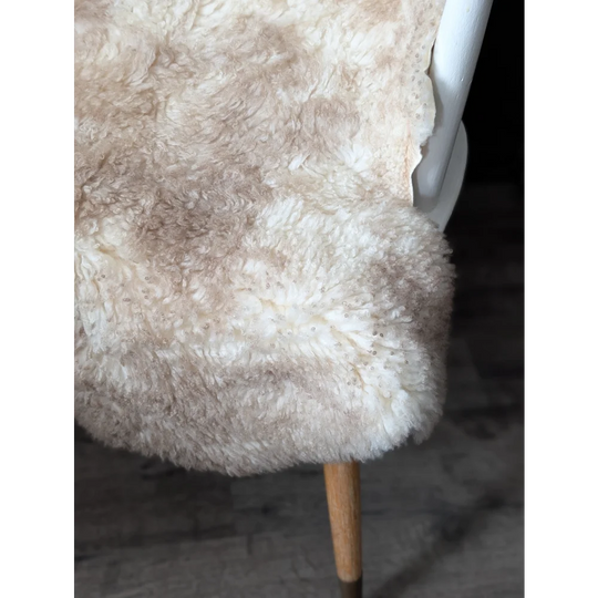 Oeko tex fluffy cloud like sheepskin chair cover in natural colours wool