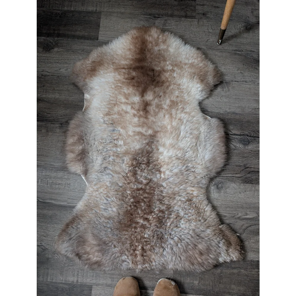 41x26 fluffy cloud like Oeko Tex sheepskin rug with soft fluffy texture