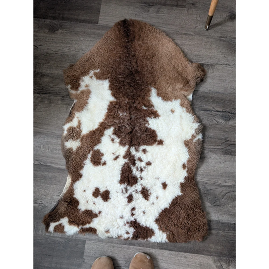 CSB12 43" x 27" Fluffy Cloud Like Sheepskin Grade B