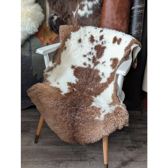 CSB12 43" x 27" Fluffy Cloud Like Sheepskin Grade B