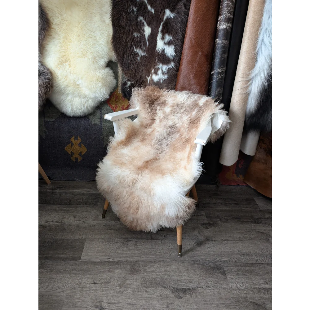 CSB14  47" x 27" Fluffy Cloud Like Sheepskin Grade B