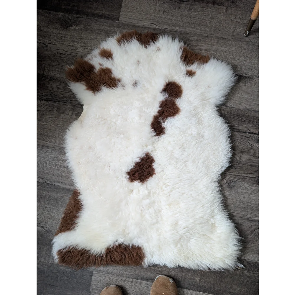 CSB16  41.5" x 27" Fluffy Cloud Like Sheepskin Grade B