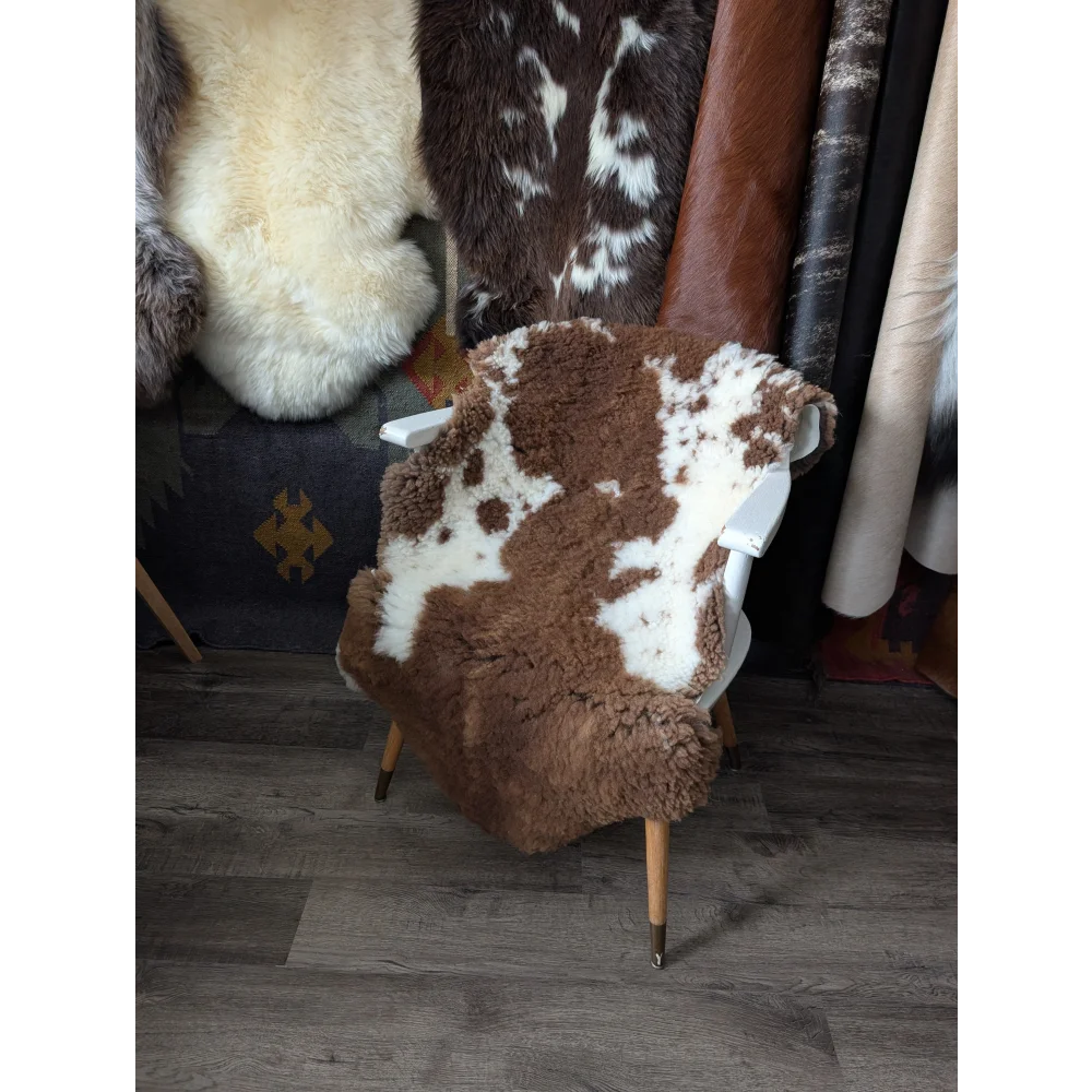 CSB17  45" x 27" Fluffy Cloud Like Sheepskin Grade B