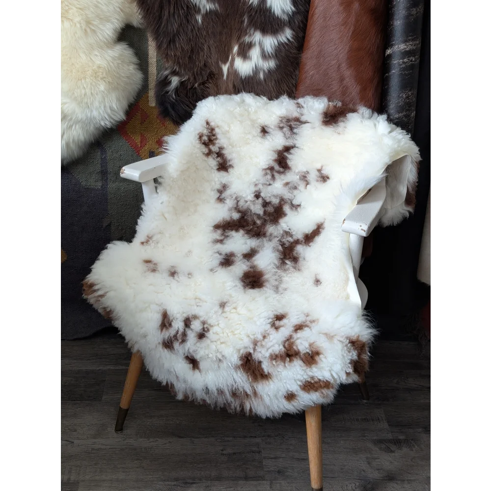 CSB21  42" x 27" Fluffy Cloud Like Sheepskin Grade B