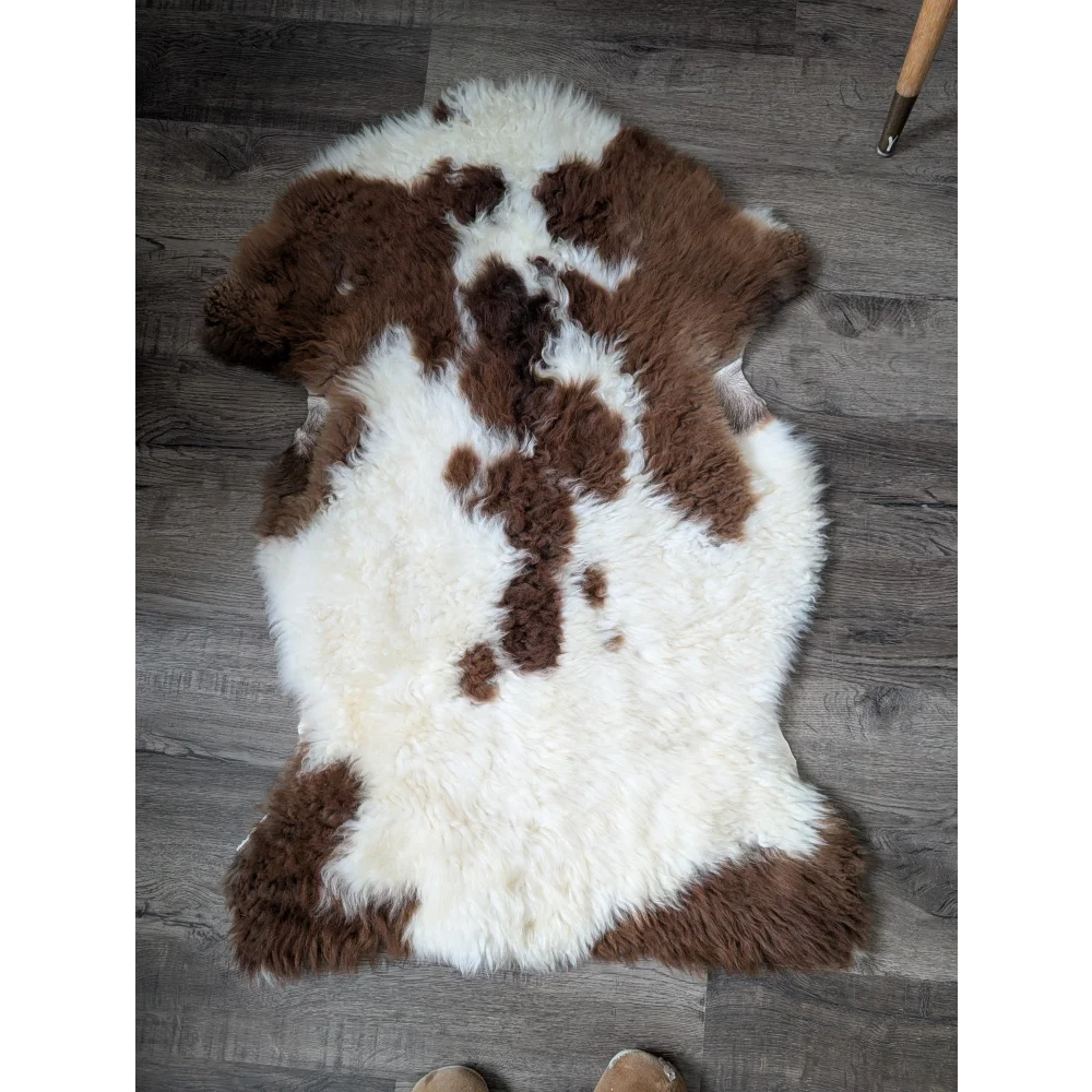 CSB22  42" x 27" Fluffy Cloud Like Sheepskin Grade B