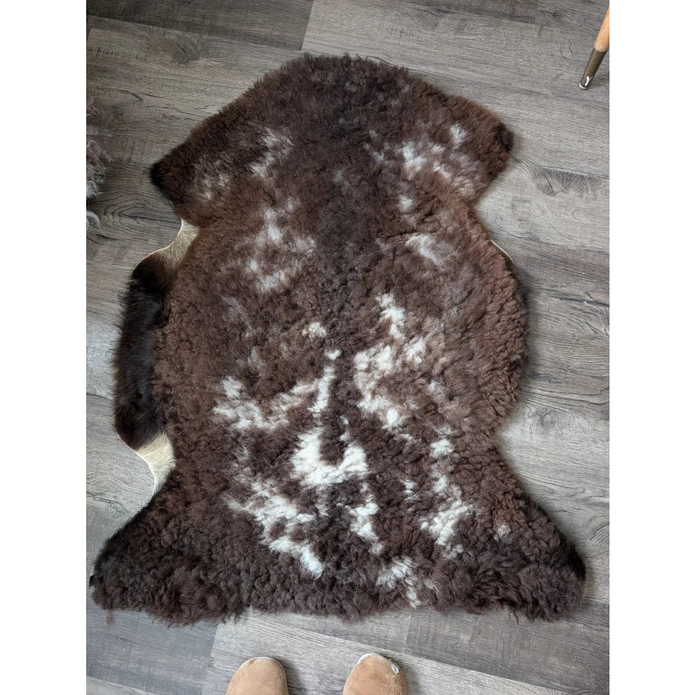 CSB23  42.5" x 29" Fluffy Cloud Like Sheepskin Grade B
