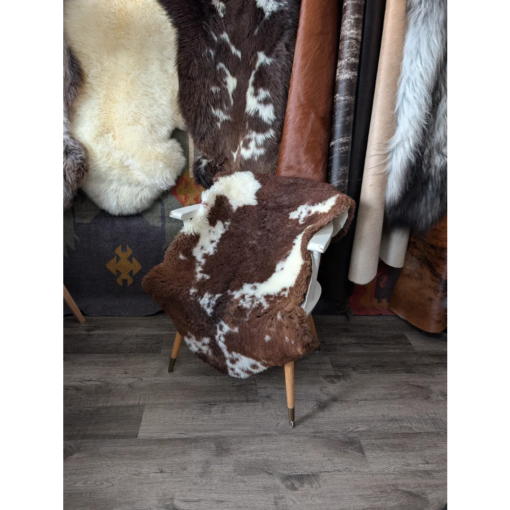 CSB27  43" x 27" Fluffy Cloud Like Sheepskin Grade B