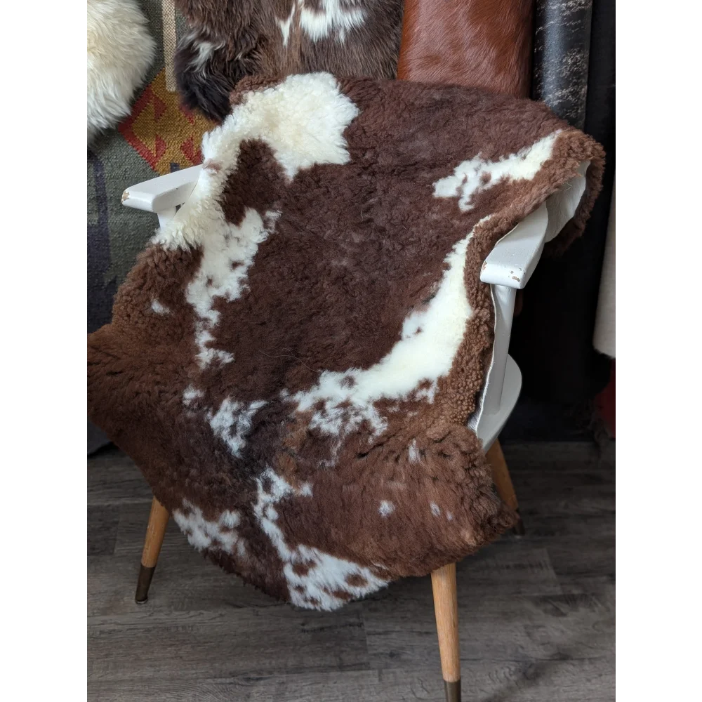 CSB27  43" x 27" Fluffy Cloud Like Sheepskin Grade B