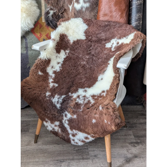 CSB27  43" x 27" Fluffy Cloud Like Sheepskin Grade B