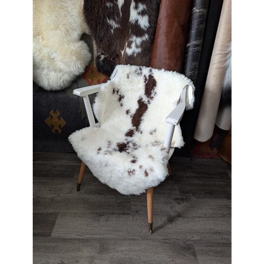 CSB3 39" x 26" Fluffy Cloud Like Sheepskin Grade B