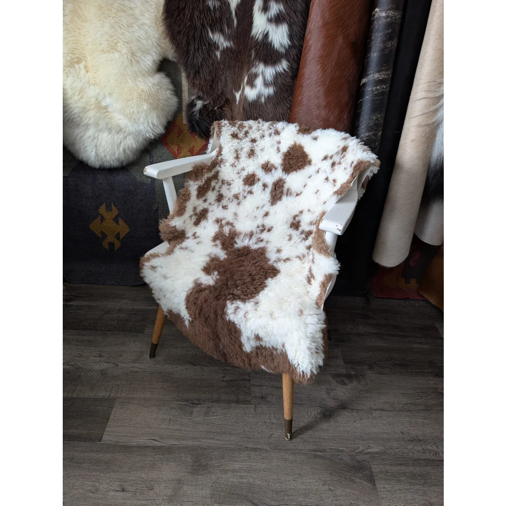 CSB9 41" x 26" Fluffy Cloud Like Sheepskin Grade B