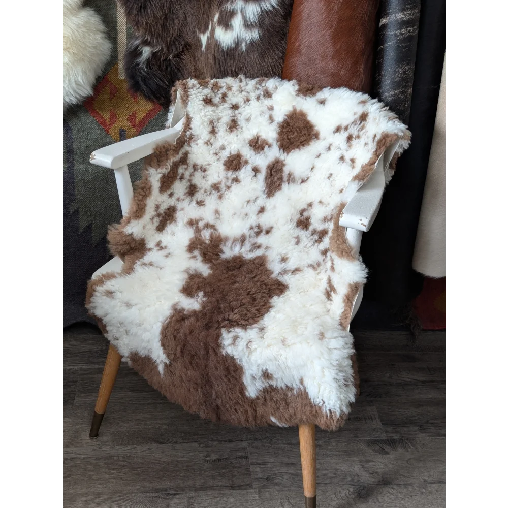 CSB9 41" x 26" Fluffy Cloud Like Sheepskin Grade B