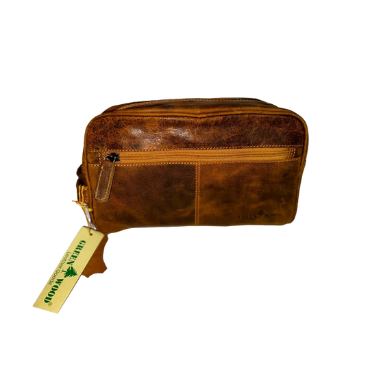 Spacious Leather Banff toiletry bag in brown wax pull-up leather
