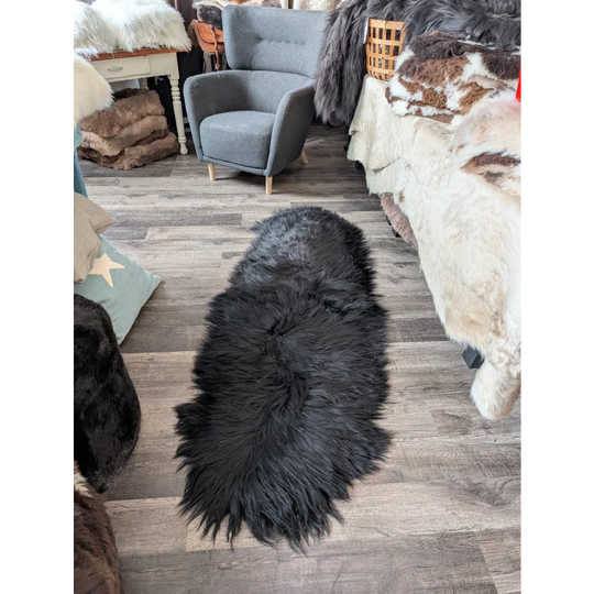 DBLBLK#1 80" x 30" Double Icelandic Sheepskin Natural Black