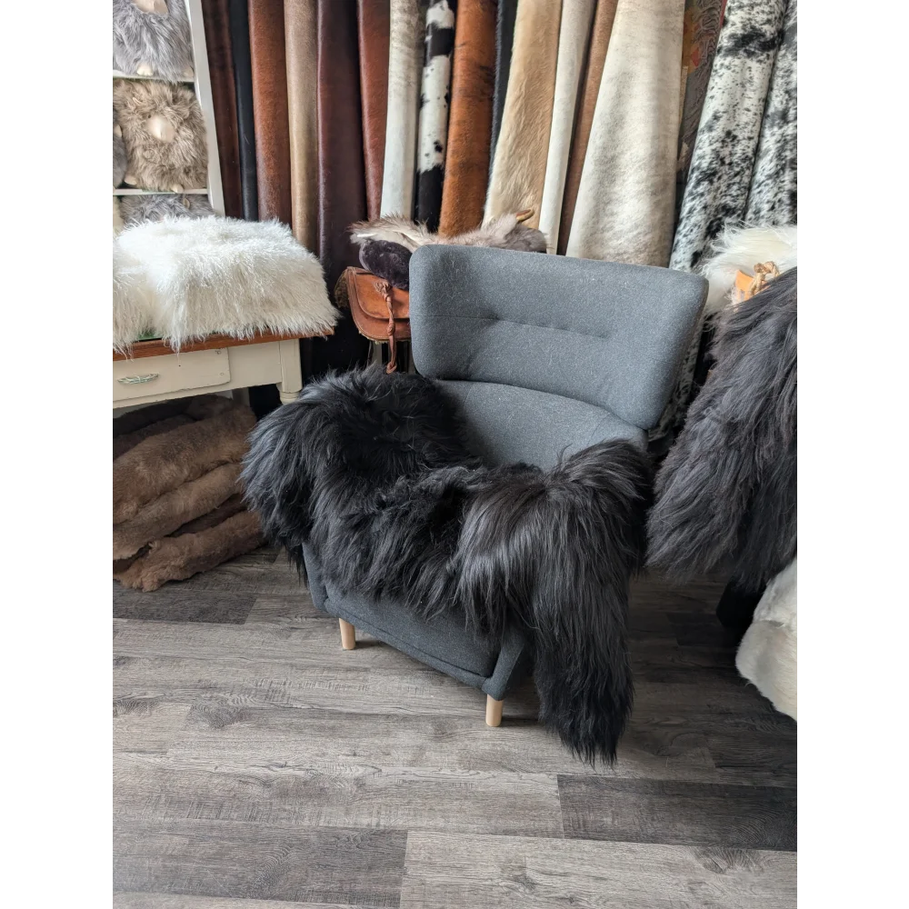 DBLBLK#1 80" x 30" Double Icelandic Sheepskin Natural Black