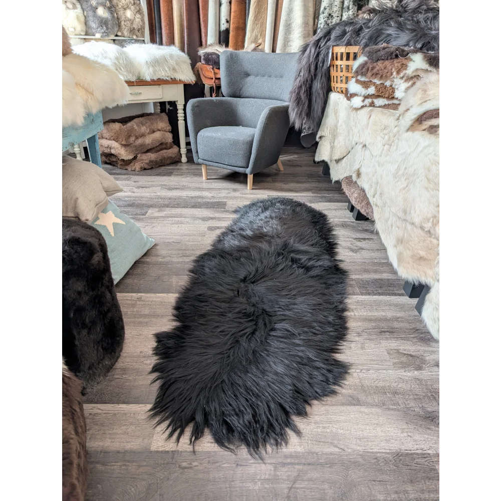 DBLBLK#1 80" x 30" Double Icelandic Sheepskin Natural Black