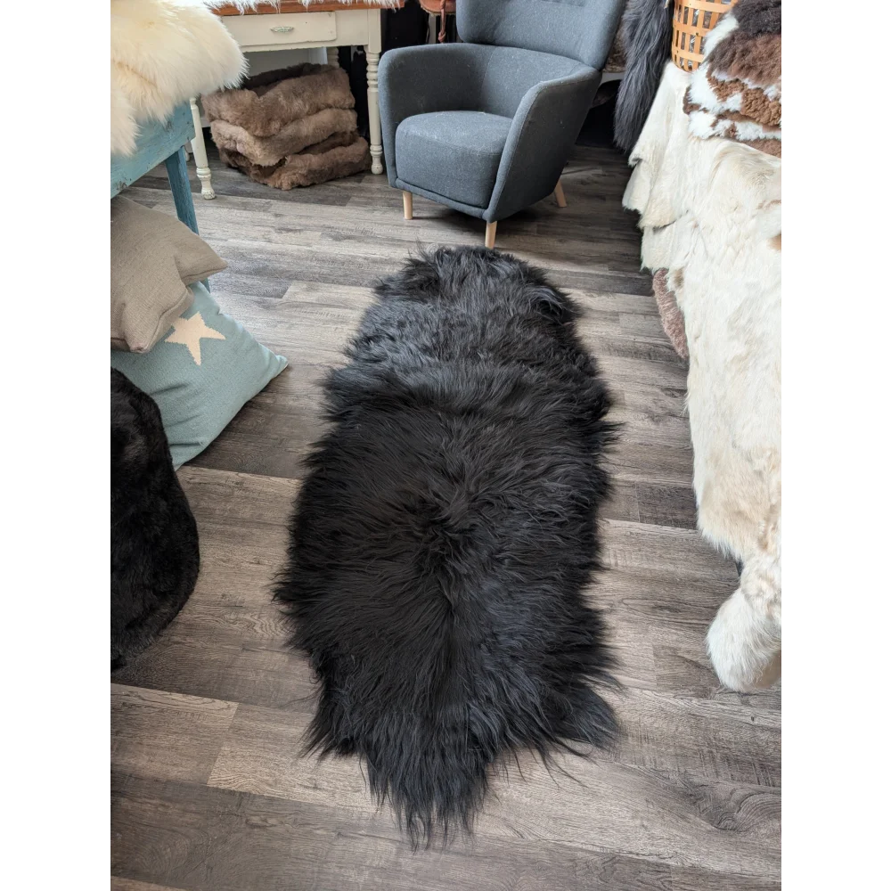 DBLBLK#4 87" x 33" Double Icelandic Sheepskin Natural Black