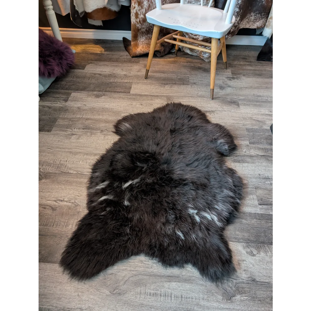 DE10❤️46.5" x 31" Gorgeous Fluffy British Sheepskin